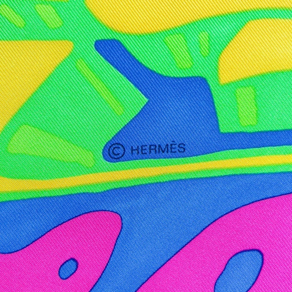 Collectible NWT Hermes Scarf “Graffiti” - Picture 4 of 9